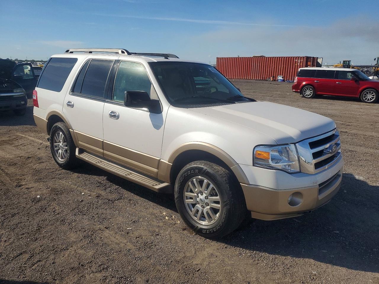 2011 FORD EXPEDITION XLT photo 7