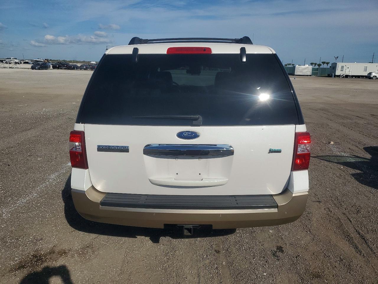 2011 FORD EXPEDITION XLT photo 11