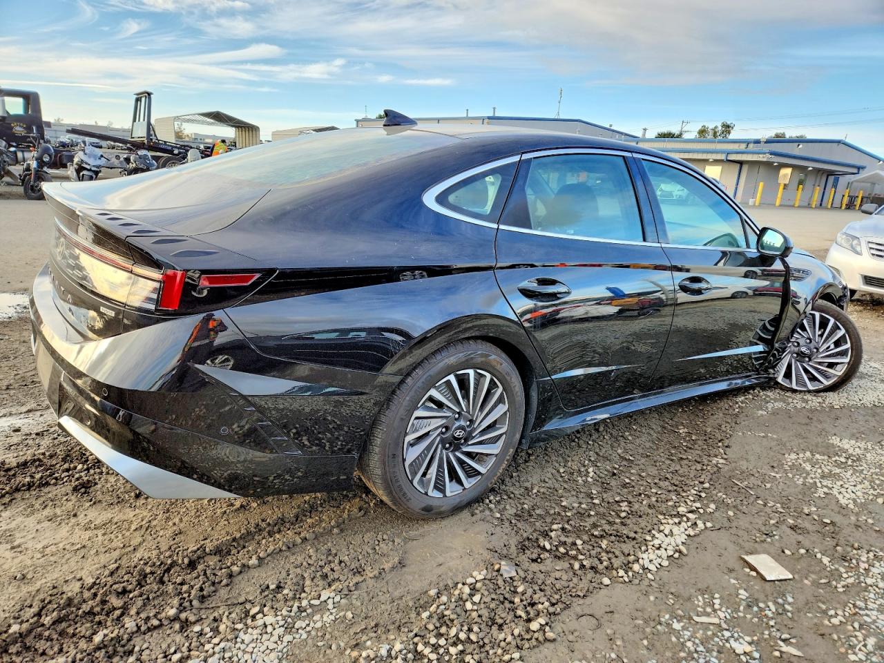 2024 HYUNDAI SONATA HYBRID photo 3