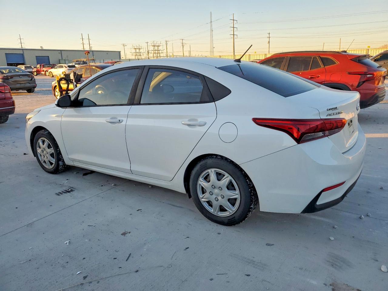 2019 HYUNDAI ACCENT SE photo 3
