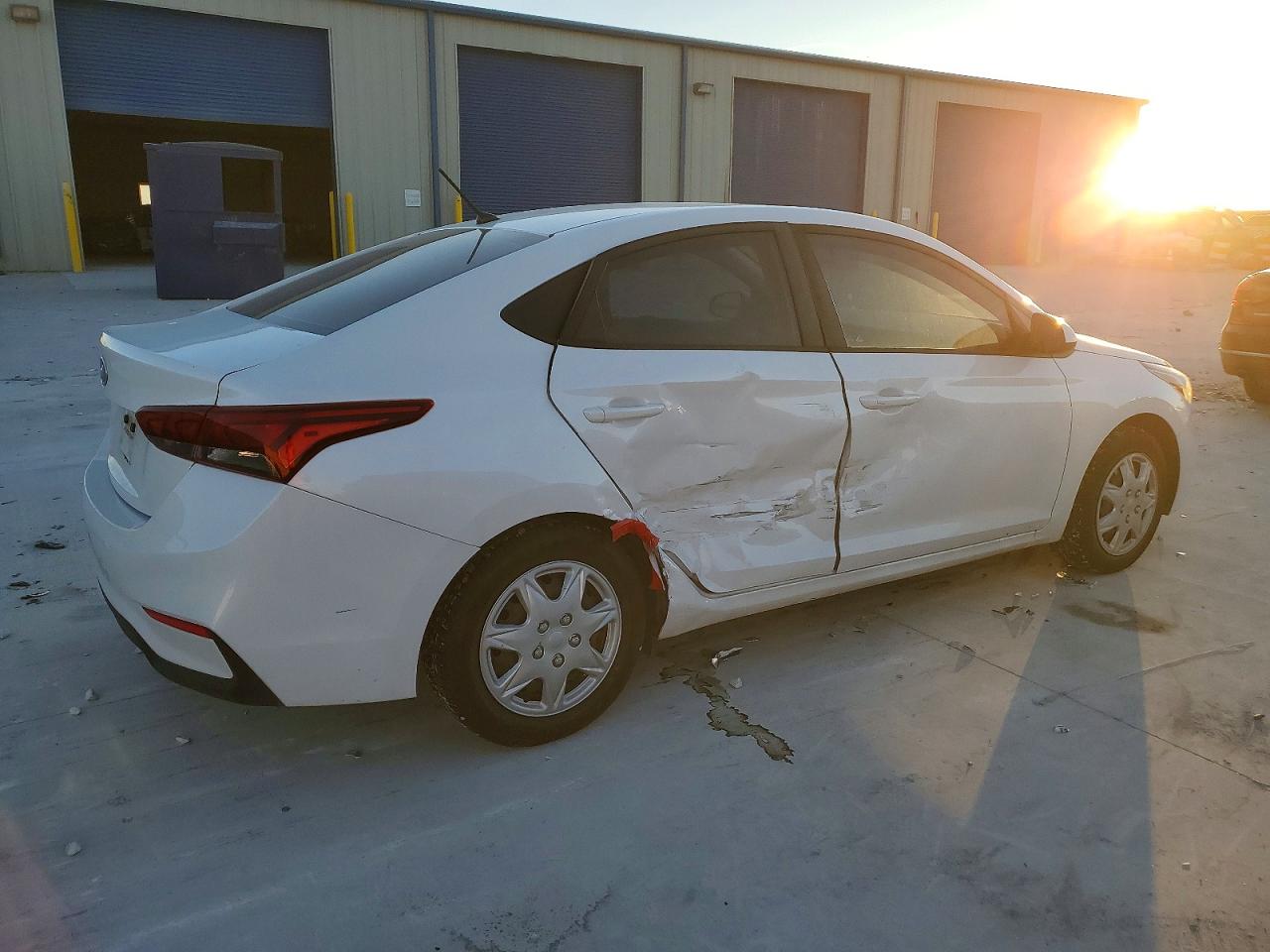 2019 HYUNDAI ACCENT SE photo 5