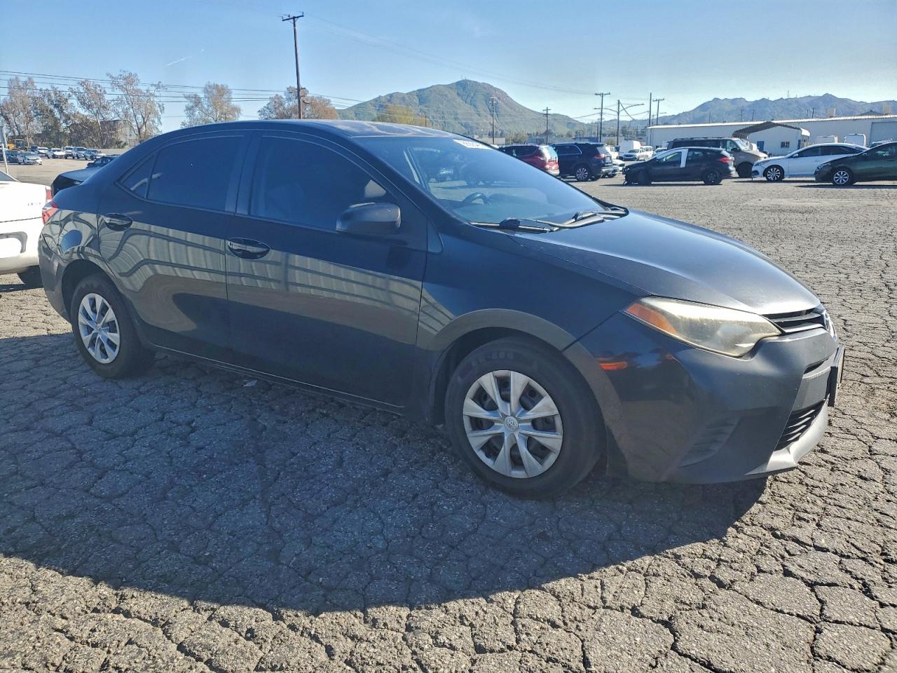 2014 TOYOTA COROLLA L photo 4