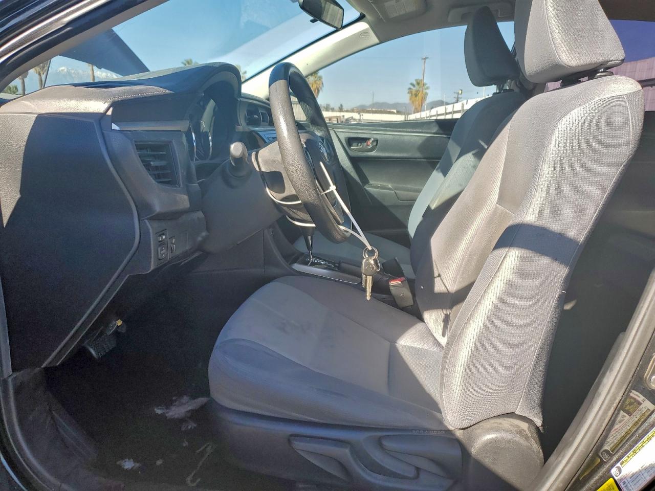 2014 TOYOTA COROLLA L photo 7