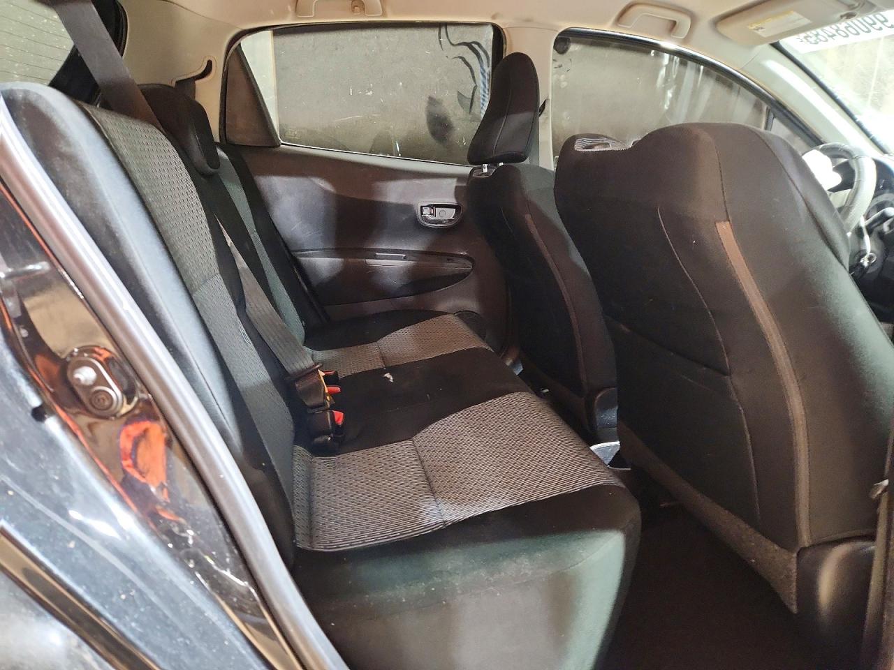 2013 TOYOTA YARIS photo 10