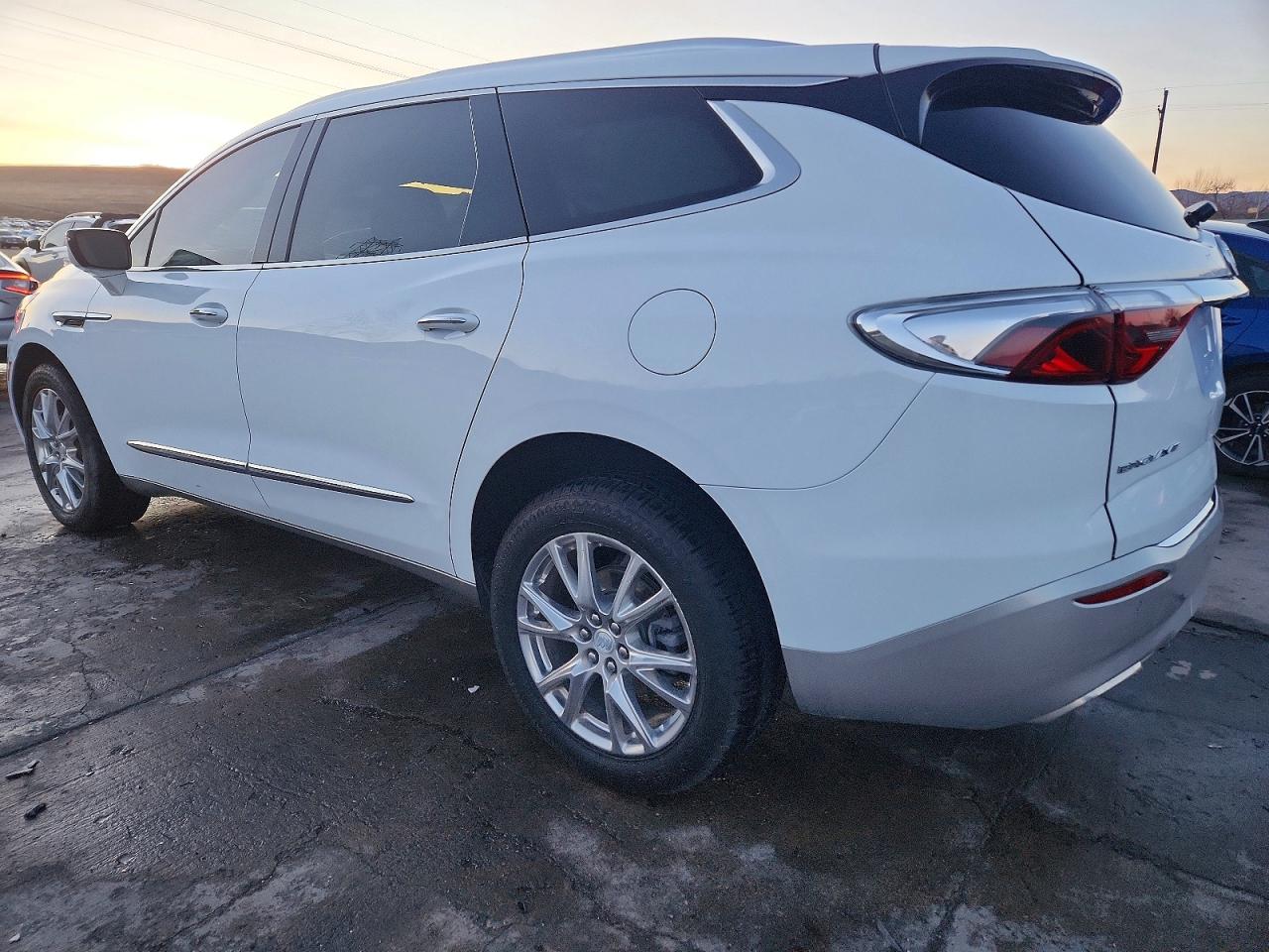 2022 BUICK ENCLAVE PREMIUM photo 3