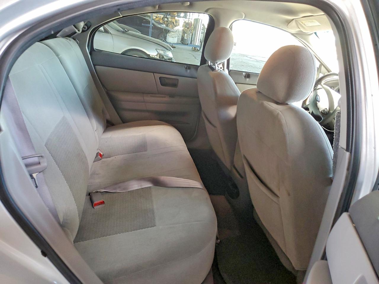 2003 FORD TAURUS SE photo 10