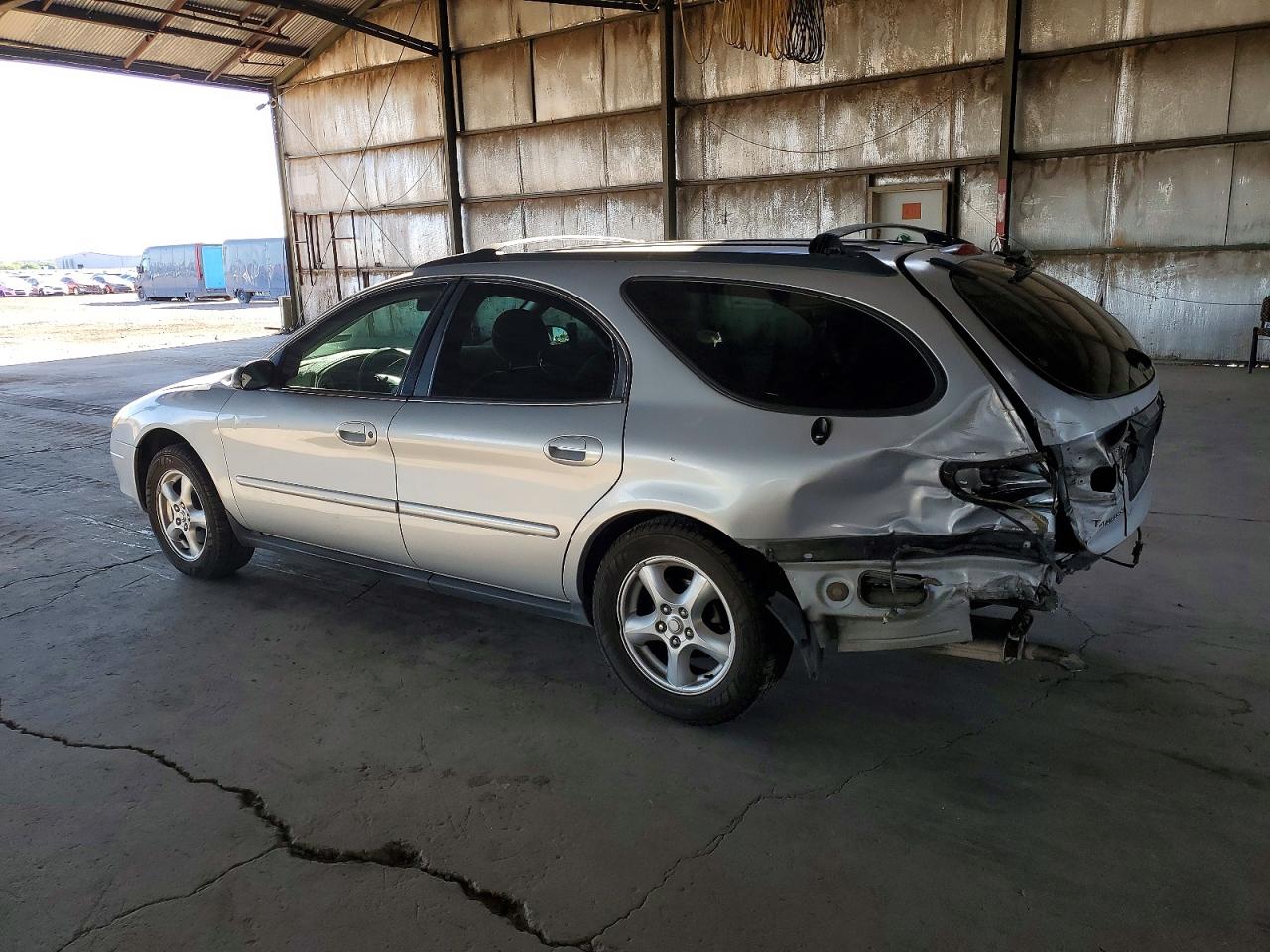 2003 FORD TAURUS SE photo 2