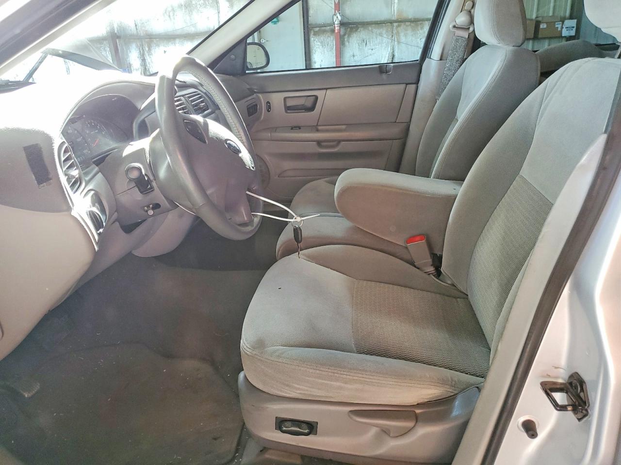 2003 FORD TAURUS SE photo 7