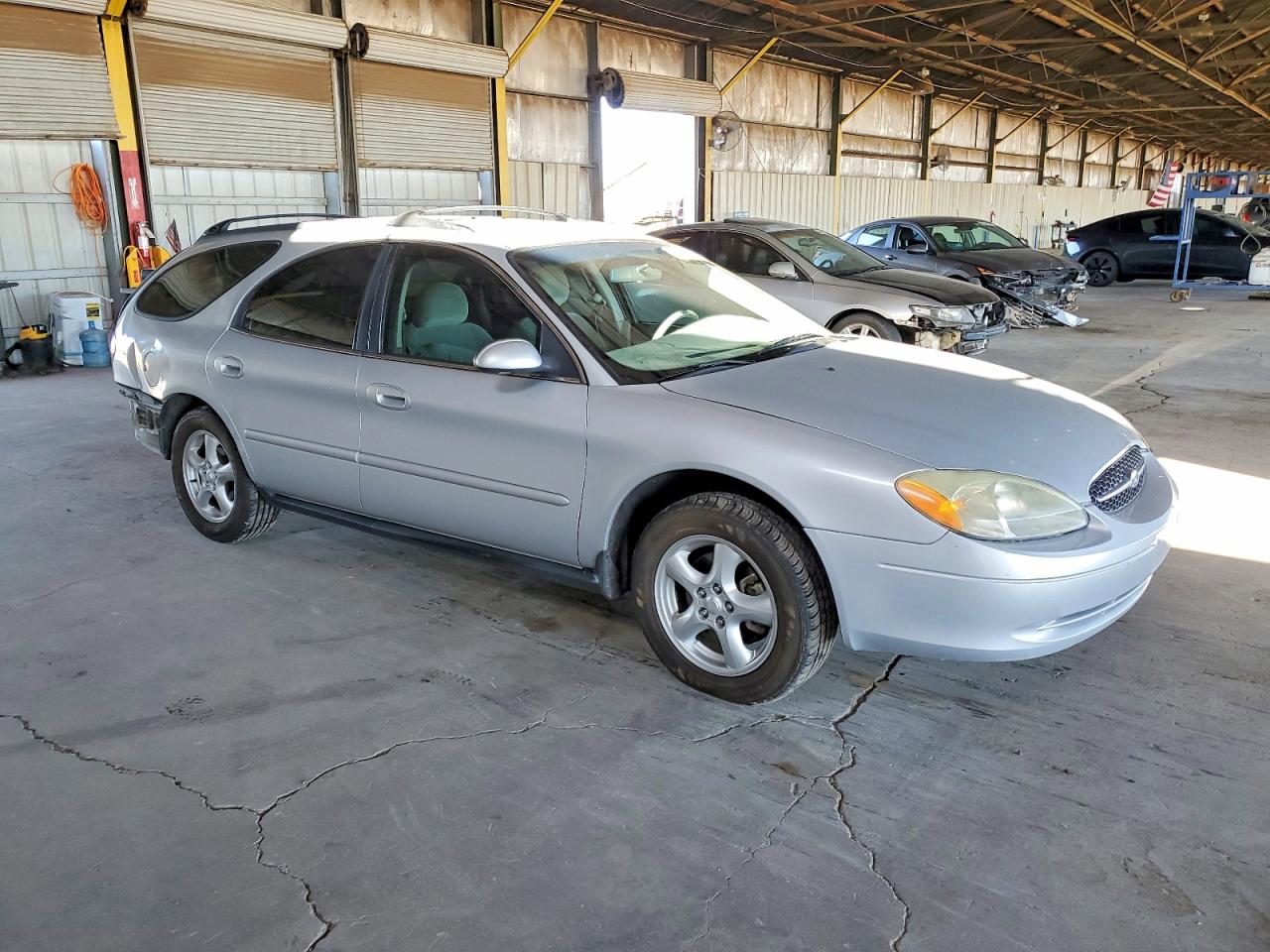 2003 FORD TAURUS SE photo 4