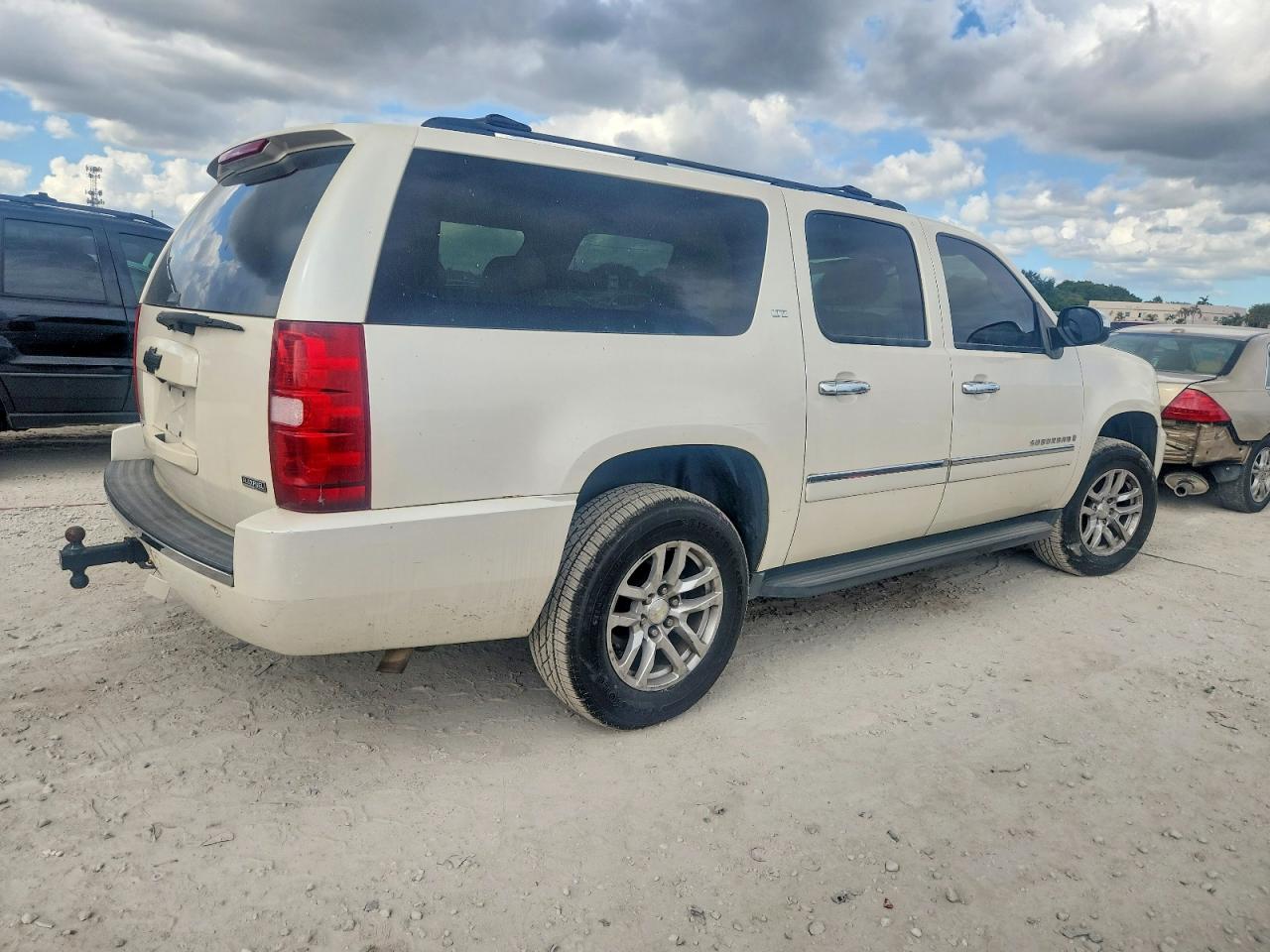 2009 CHEVROLET SUBURBAN K1500 LTZ photo 3