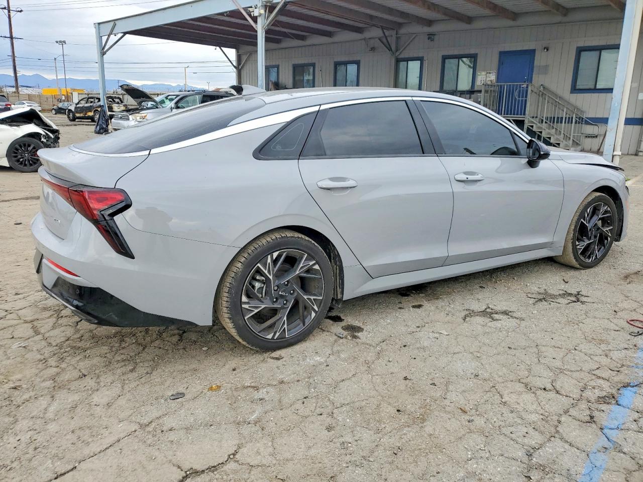 2025 KIA K5 GT LINE photo 3