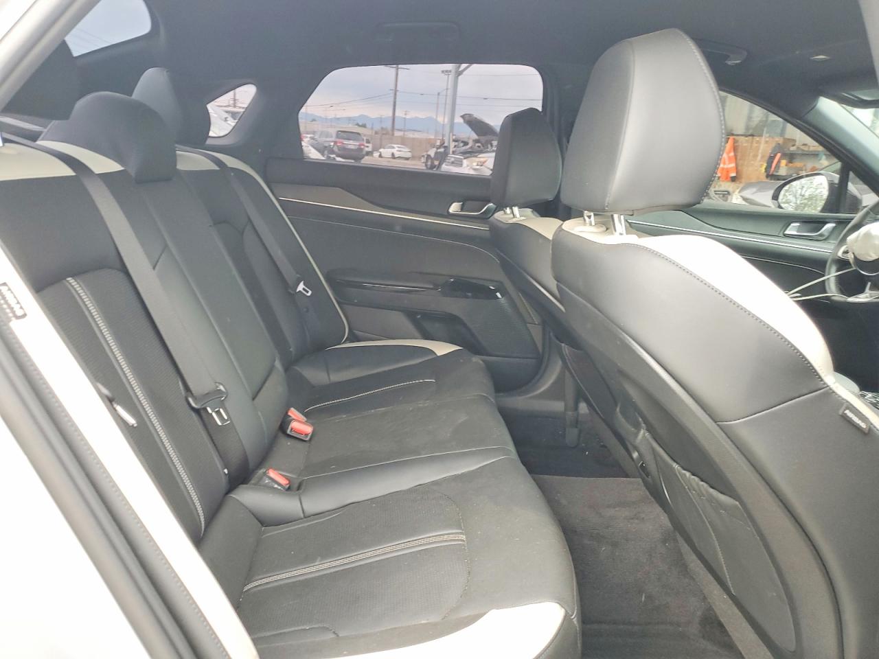 2025 KIA K5 GT LINE photo 10