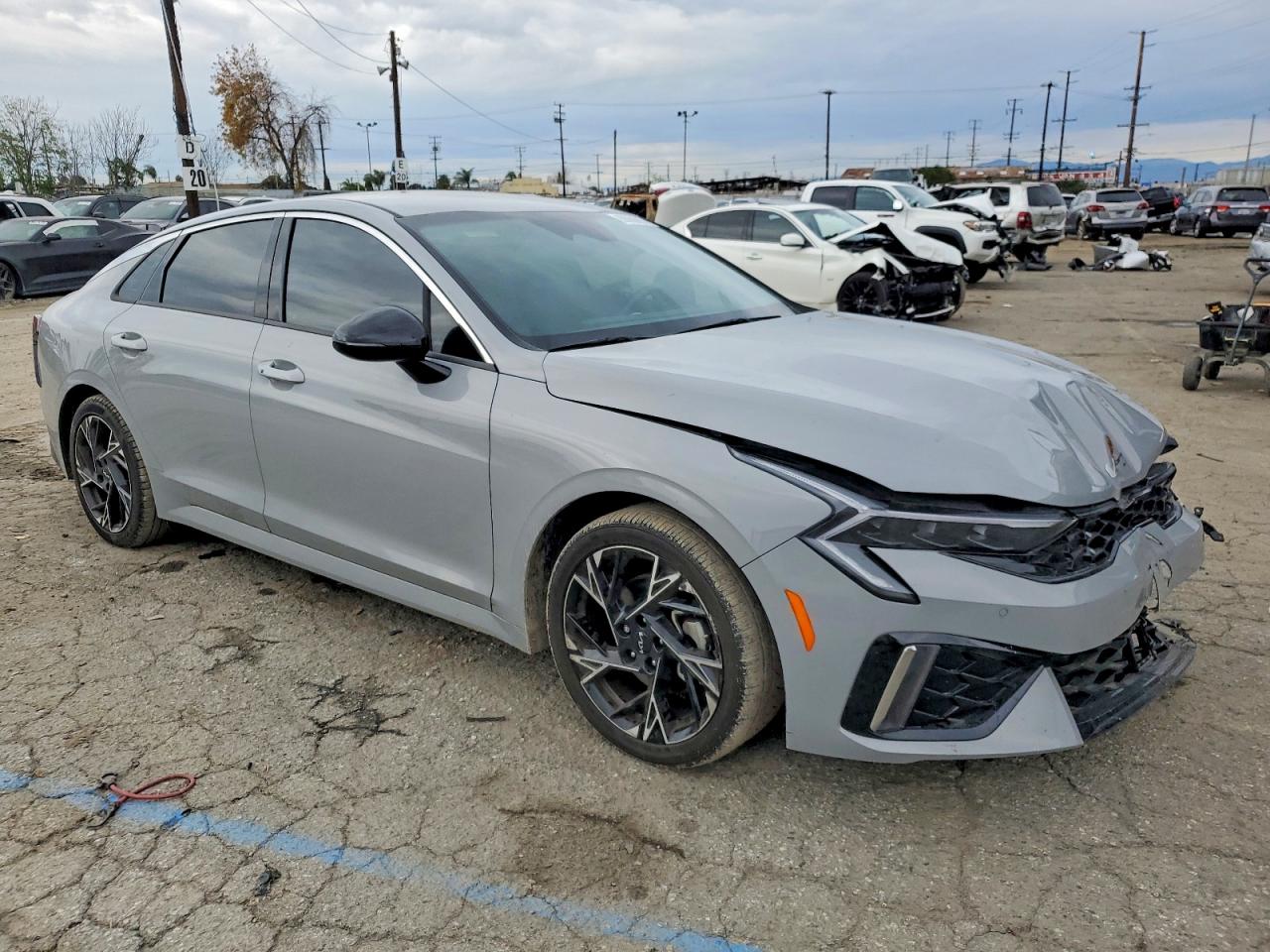 2025 KIA K5 GT LINE photo 4