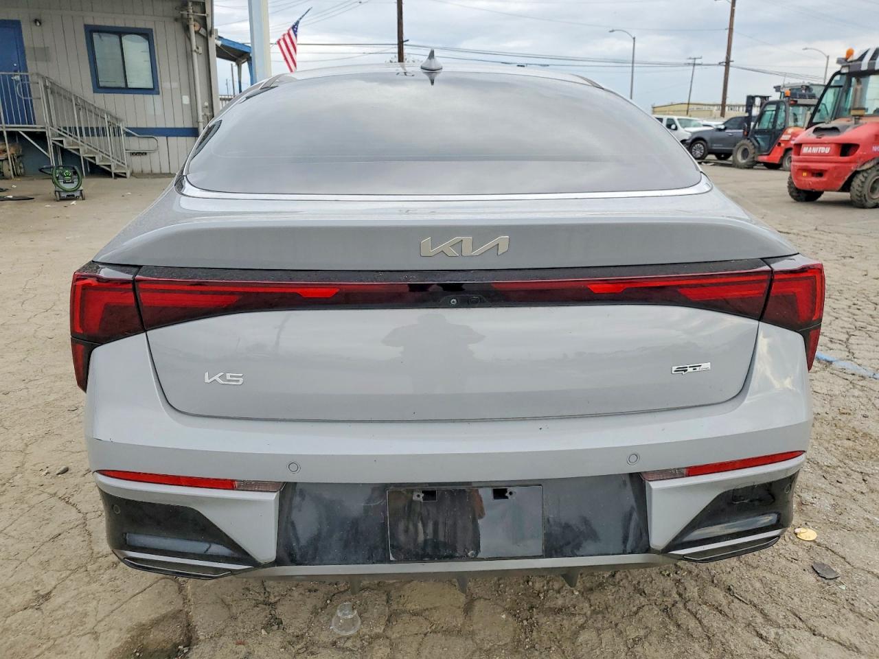 2025 KIA K5 GT LINE photo 6