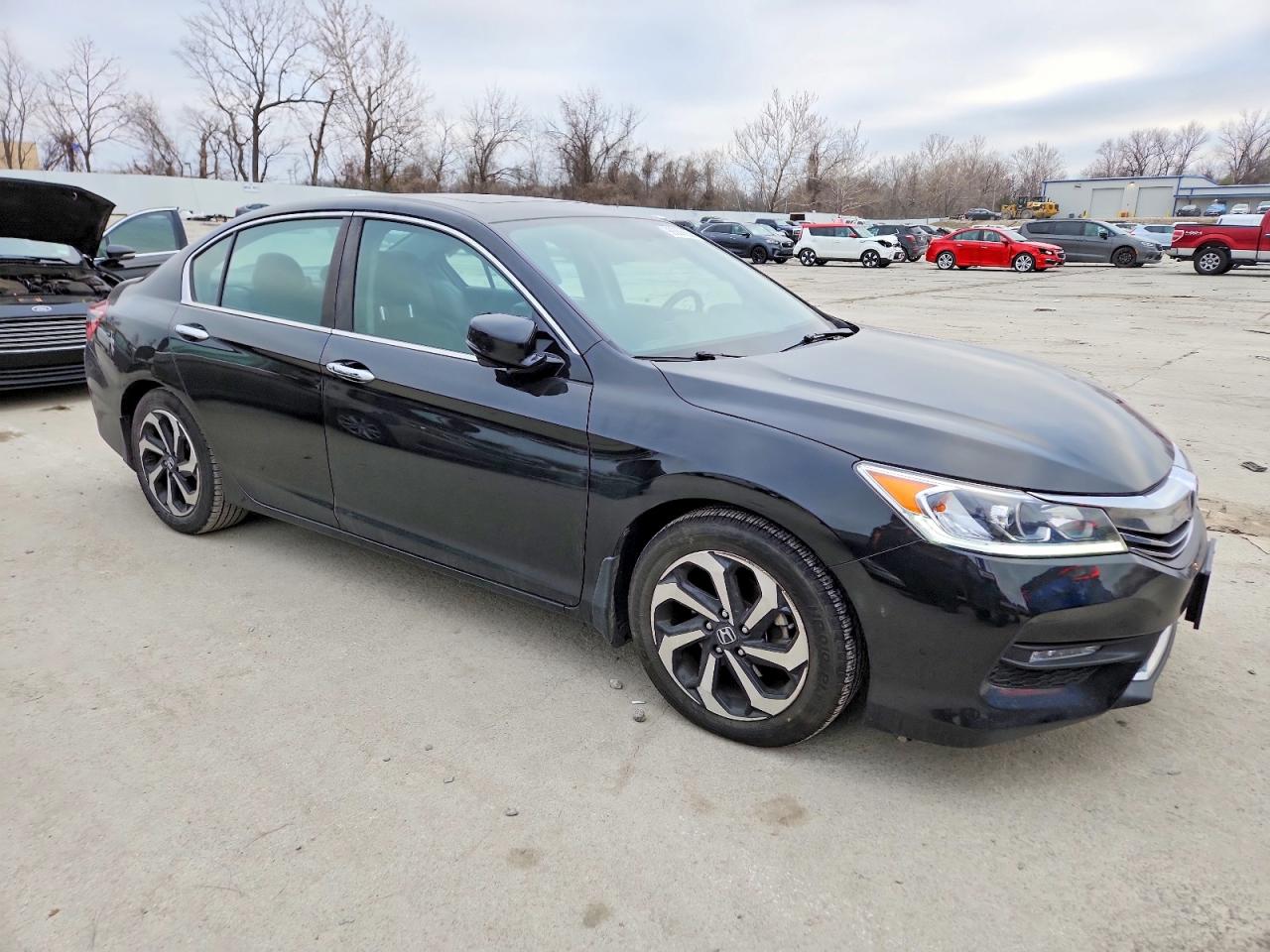 2017 HONDA ACCORD EXL photo 4
