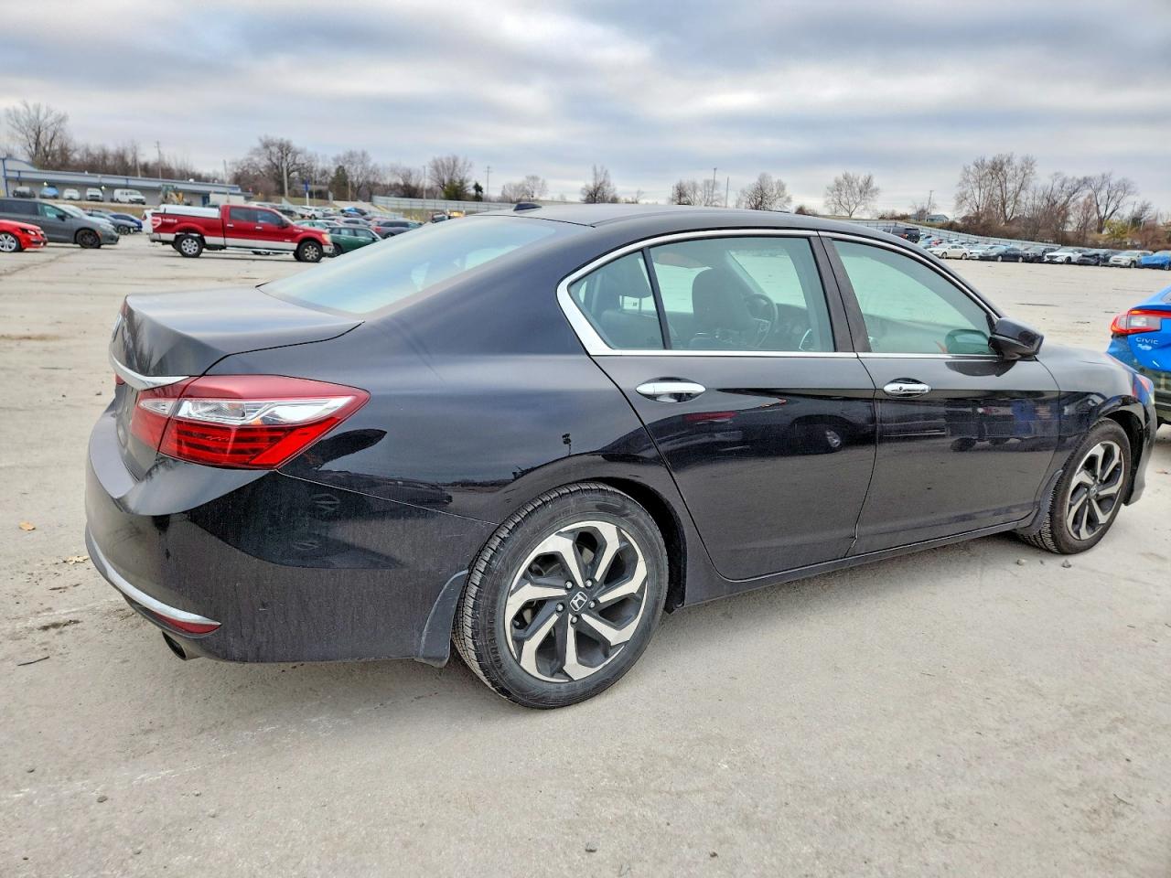 2017 HONDA ACCORD EXL photo 3