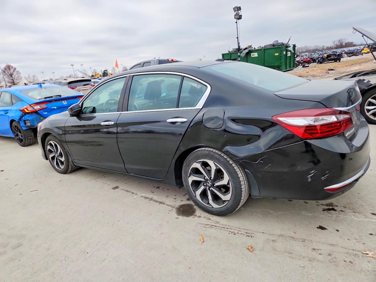 2017 HONDA ACCORD EXL photo 2