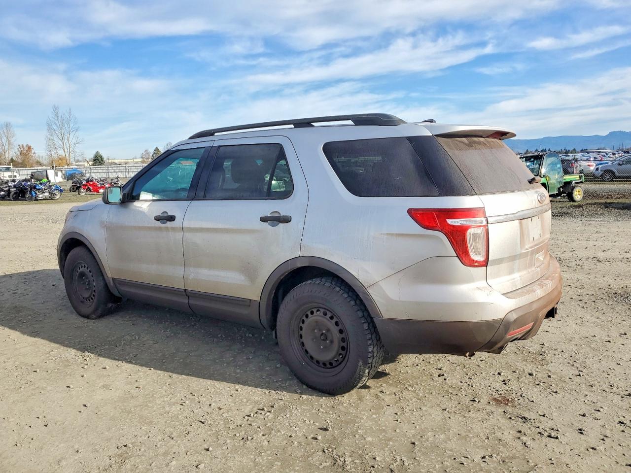 2011 FORD EXPLORER photo 2
