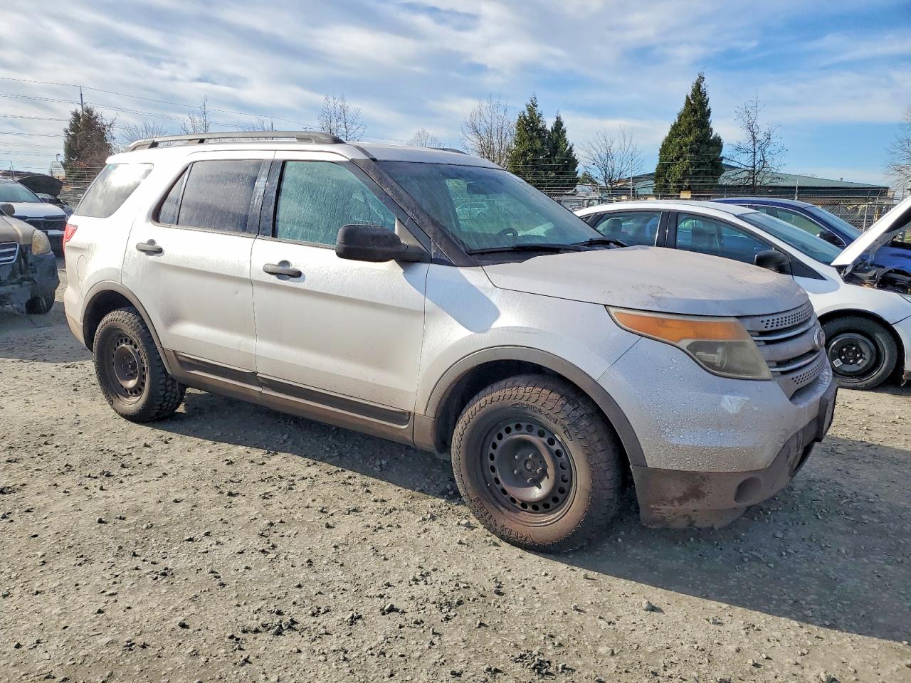 2011 FORD EXPLORER photo 4