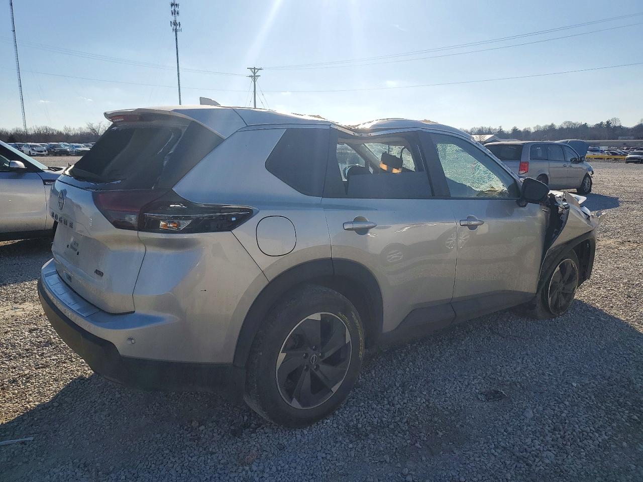 2025 NISSAN ROGUE SV photo 5
