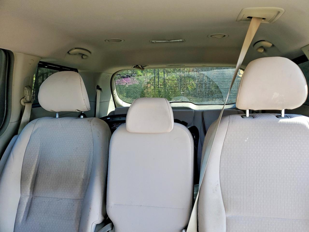 2016 KIA SEDONA LX photo 19