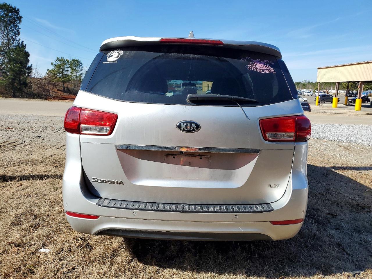 2016 KIA SEDONA LX photo 11