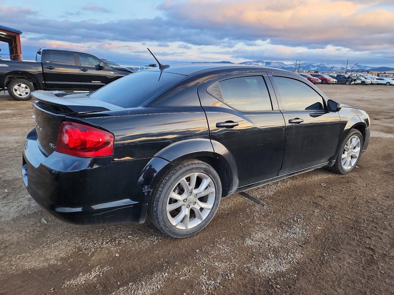 2013 DODGE AVENGER R/T photo 3