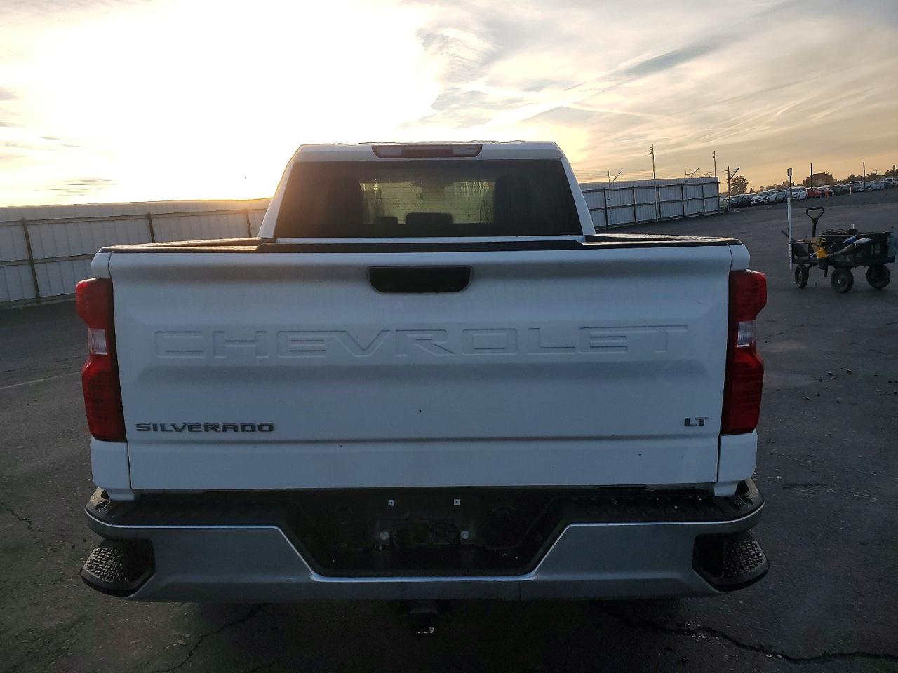 2025 CHEVROLET SILVERADO K1500 LT photo 6