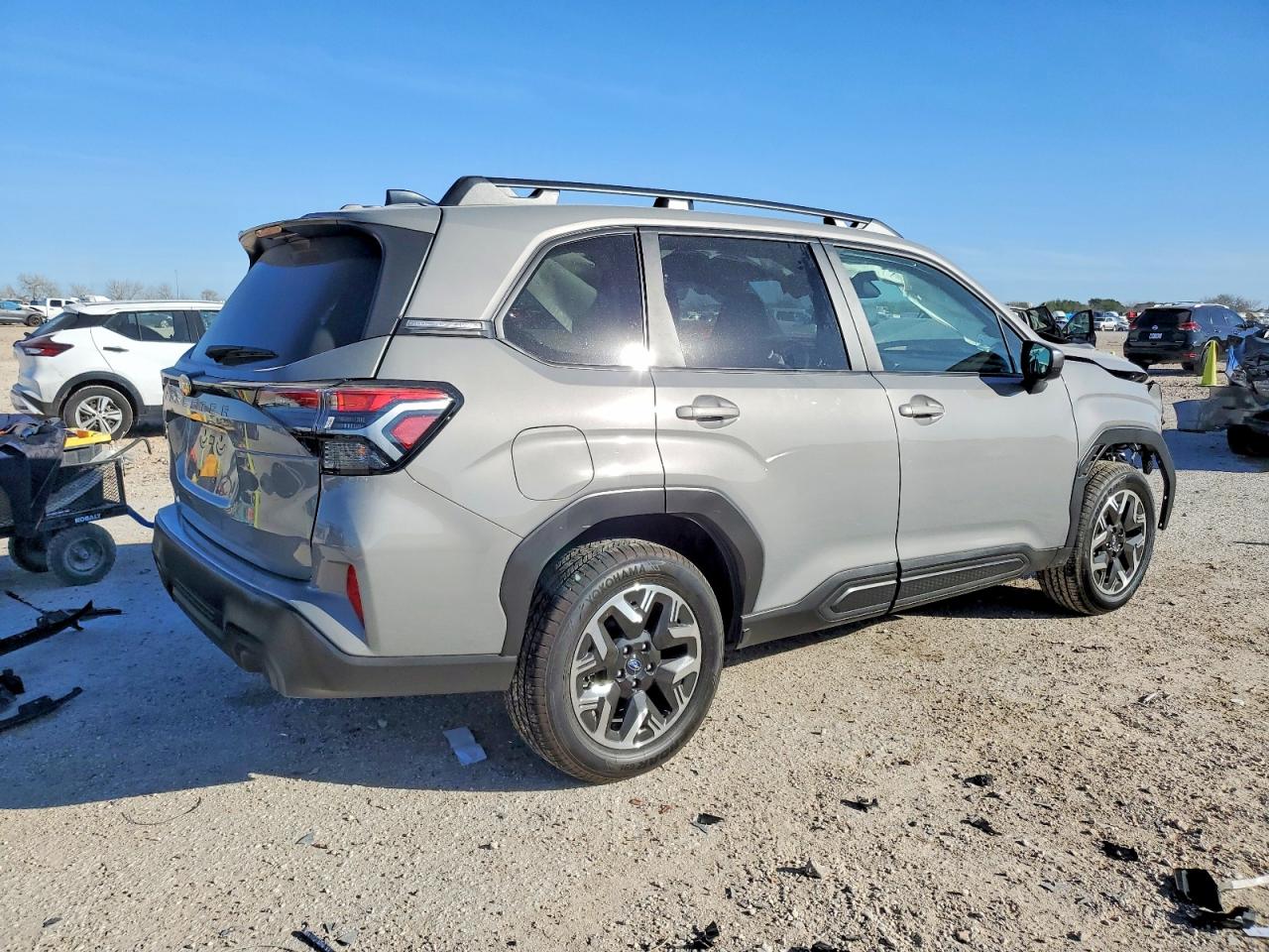 2025 SUBARU FORESTER PREMIUM photo 3