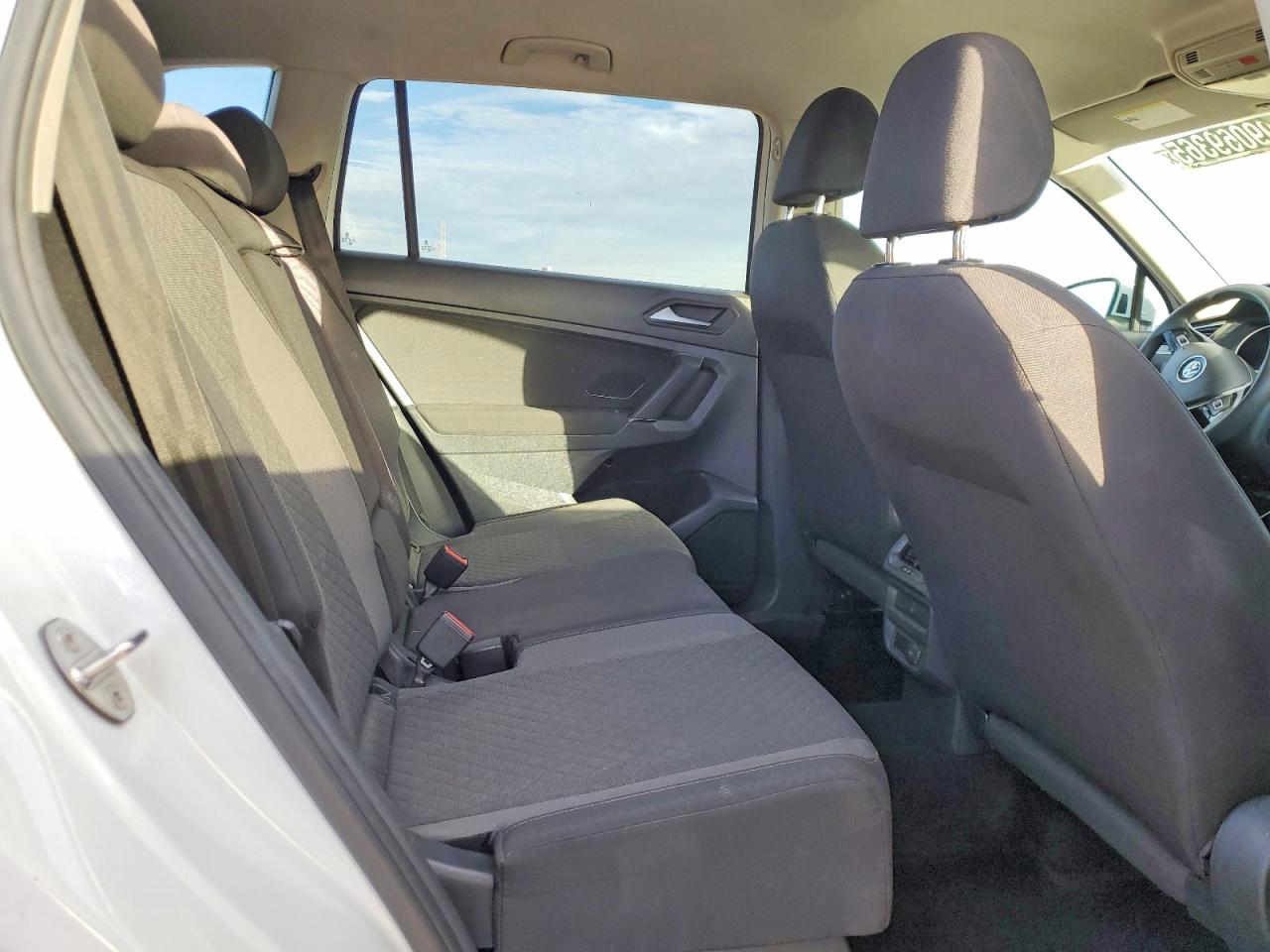 2020 VOLKSWAGEN TIGUAN S photo 11