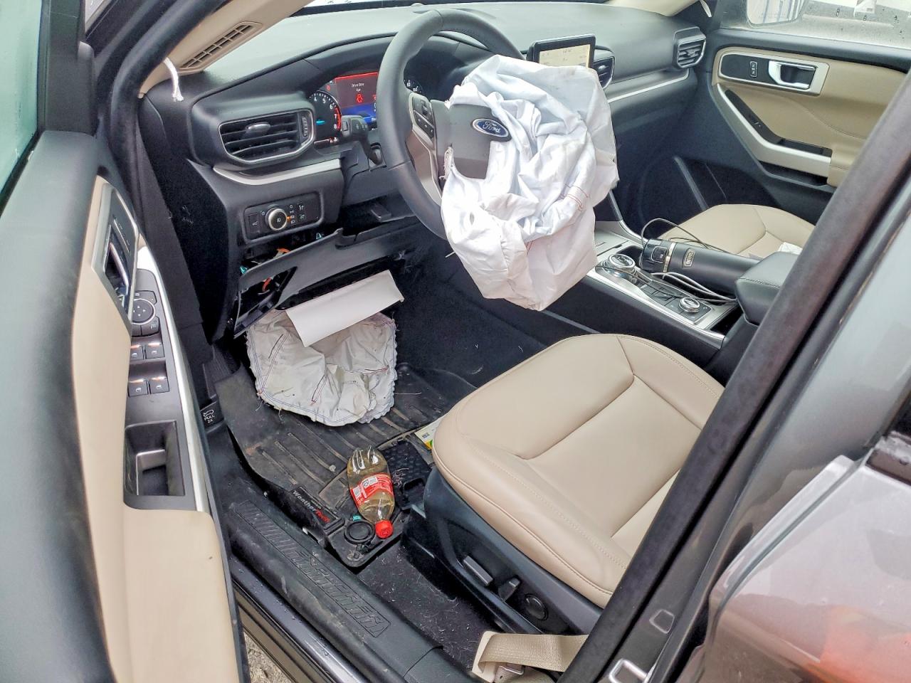 2024 FORD EXPLORER XLT photo 8