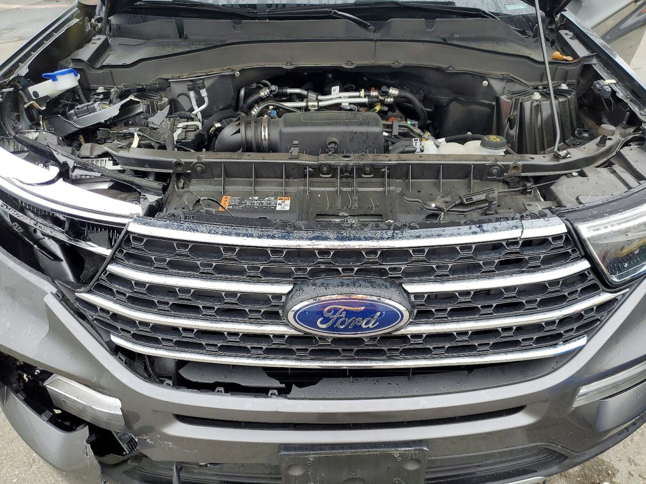 2024 FORD EXPLORER XLT photo 12