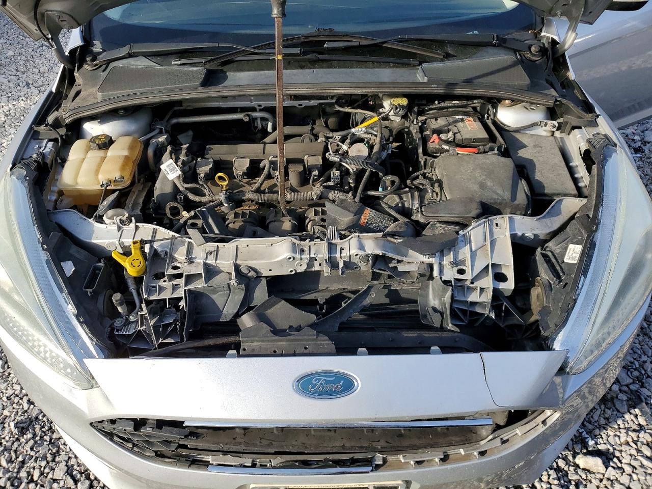 2015 FORD FOCUS SE photo 11