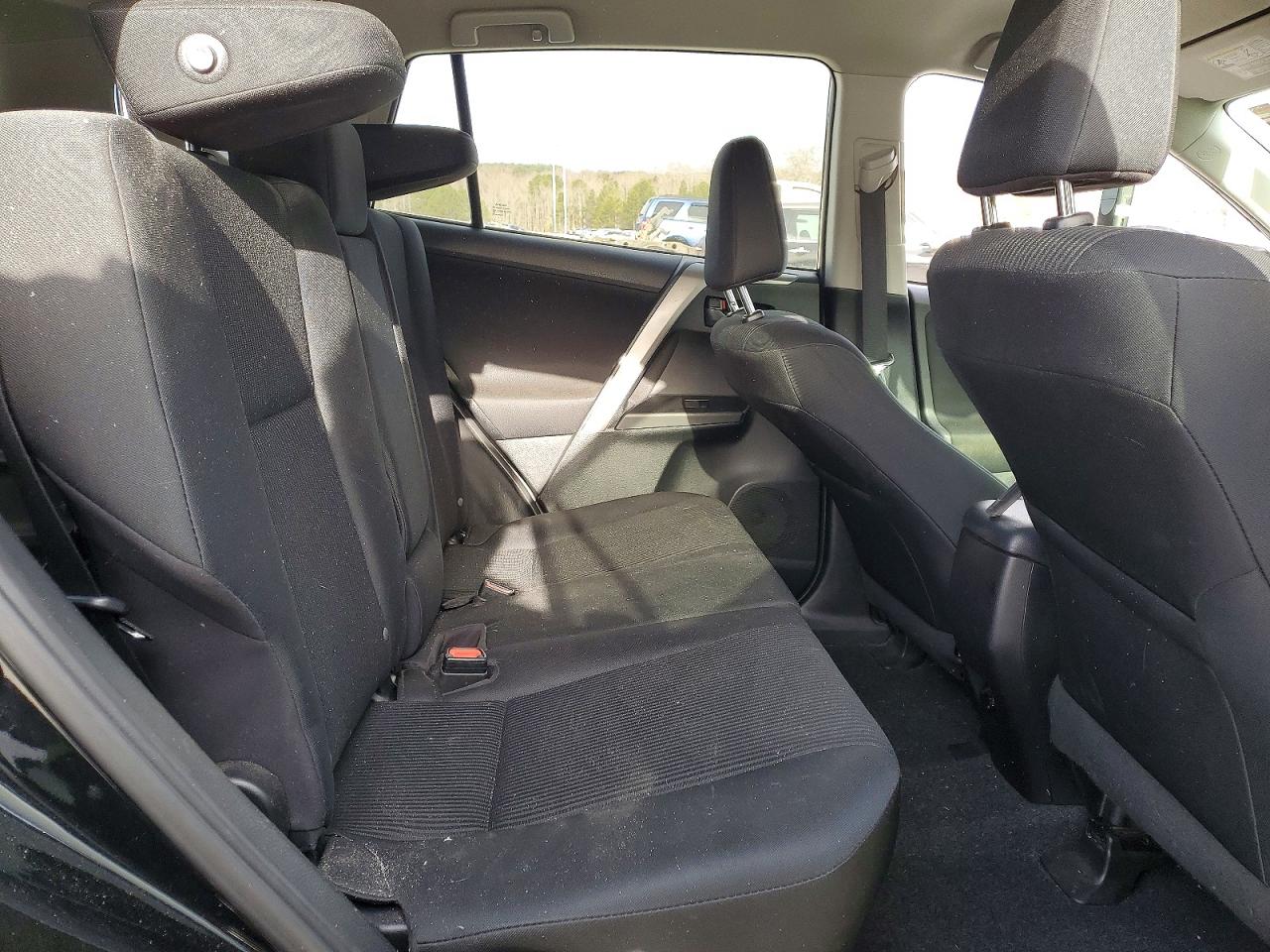 2017 TOYOTA RAV4 LE photo 21