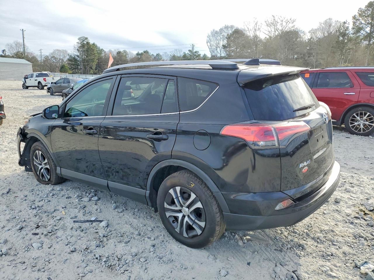 2017 TOYOTA RAV4 LE photo 3