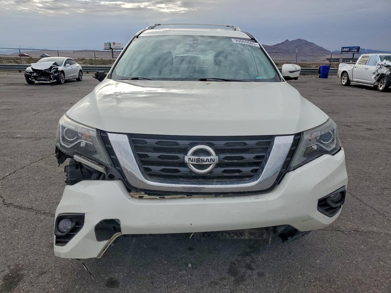 2017 NISSAN PATHFINDER S photo 5