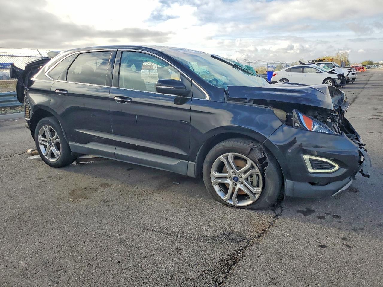 2017 FORD EDGE TITANIUM photo 4