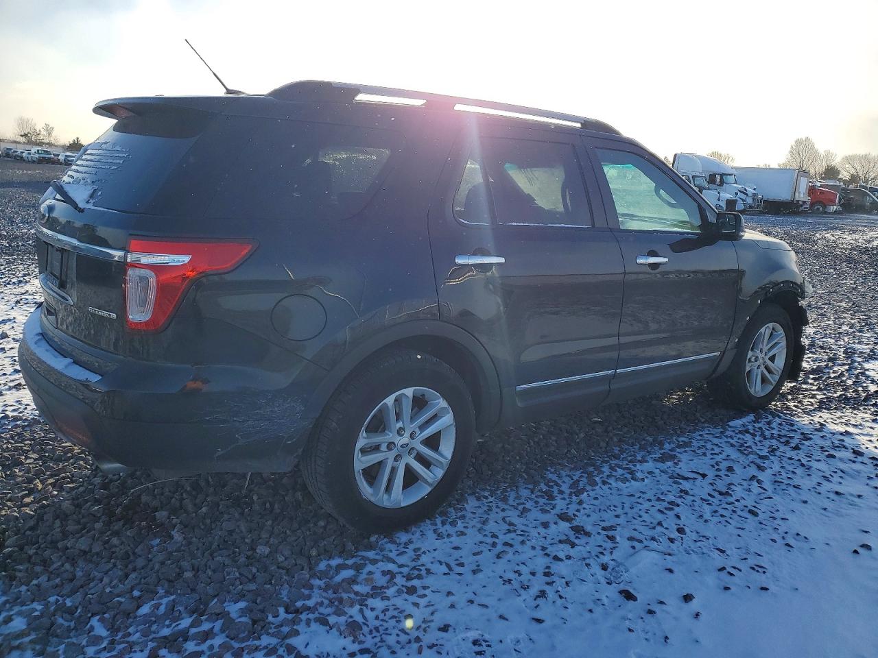 2013 FORD EXPLORER XLT photo 3