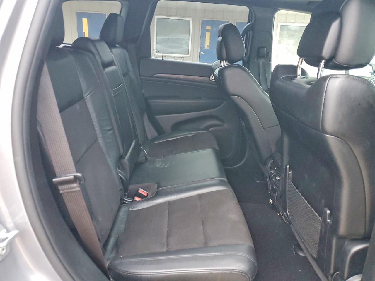 2020 JEEP GRAND CHEROKEE LAREDO photo 11