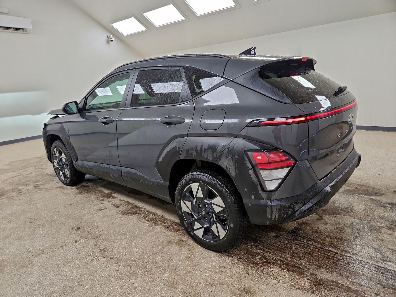2025 HYUNDAI KONA SEL photo 2