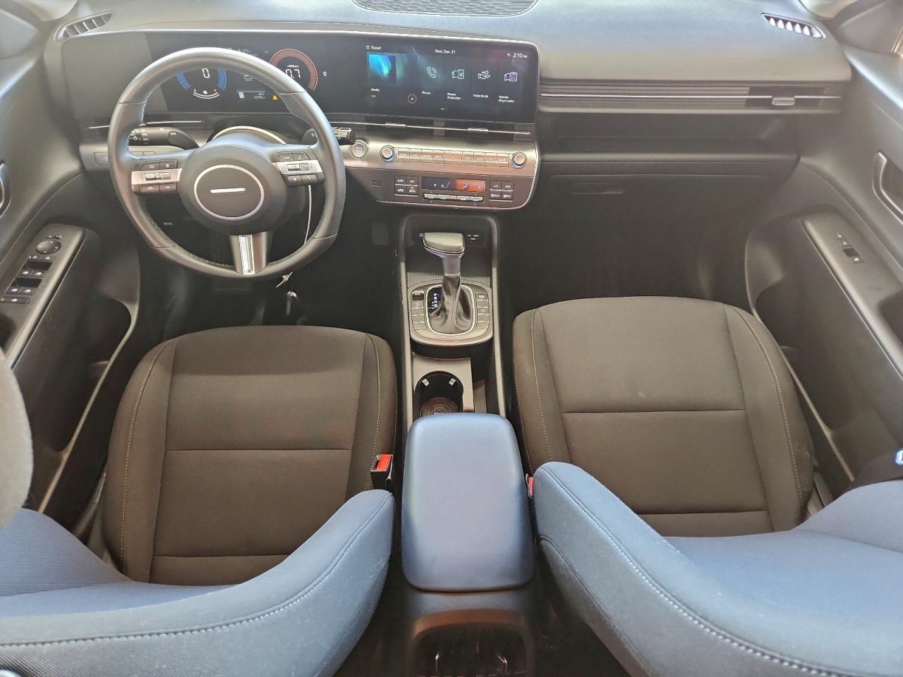 2025 HYUNDAI KONA SEL photo 8