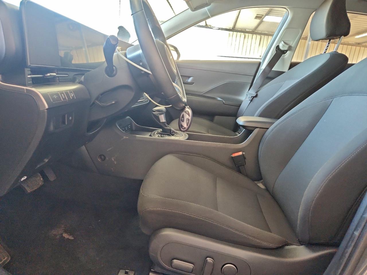 2025 HYUNDAI KONA SEL photo 7