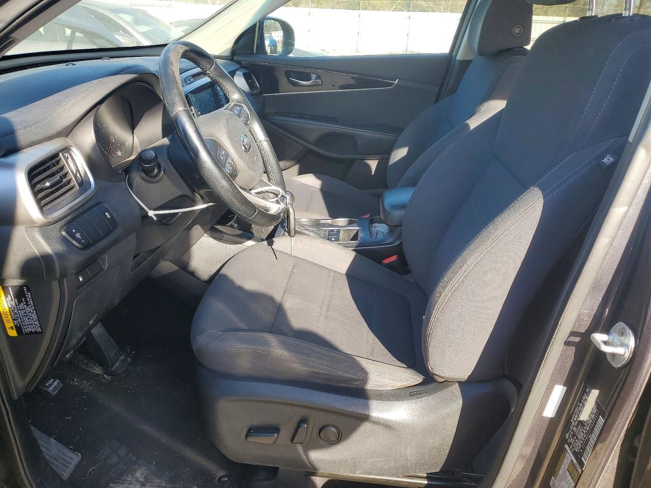2017 KIA SORENTO LX photo 7
