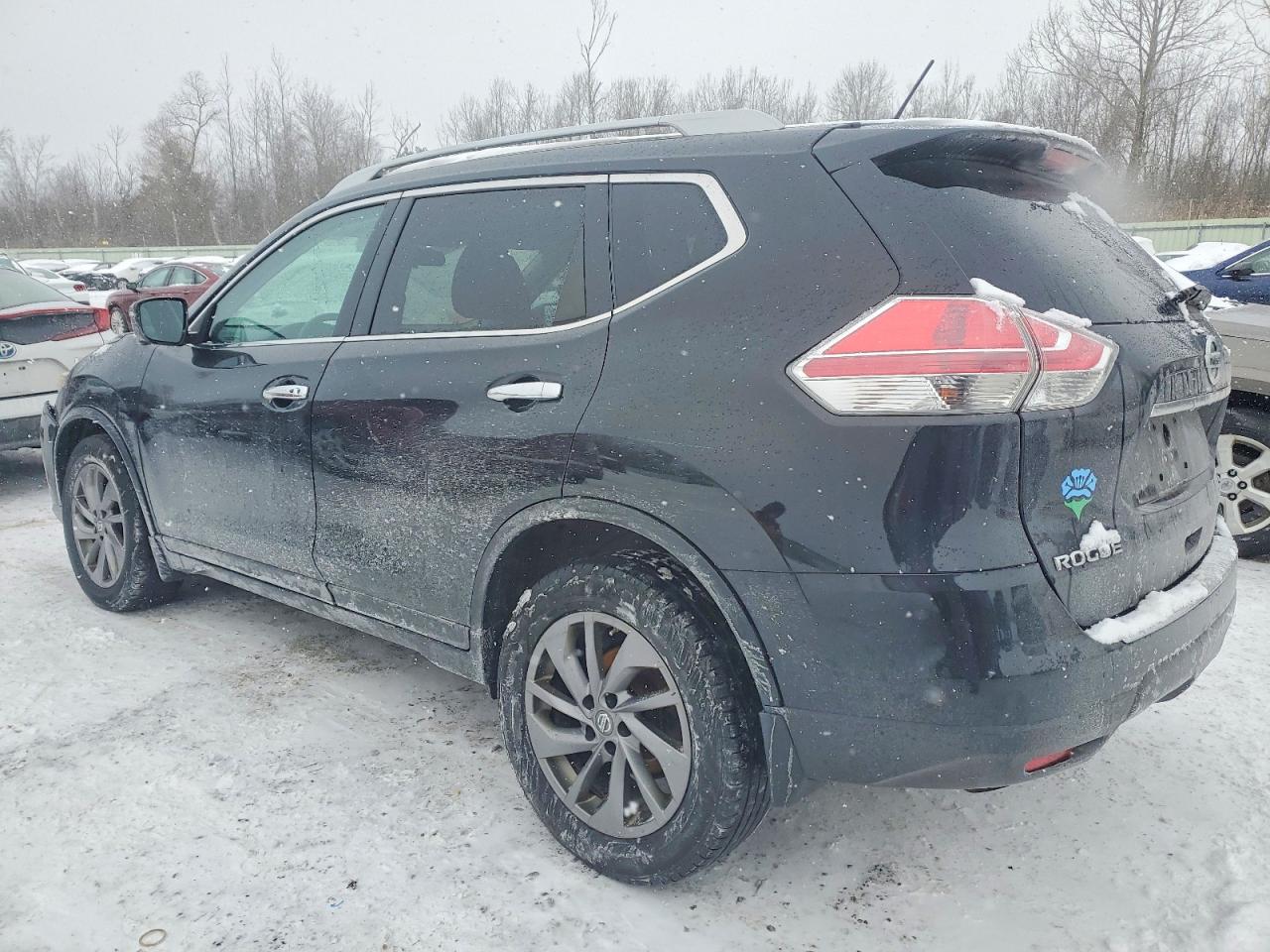 2016 NISSAN ROGUE S photo 2