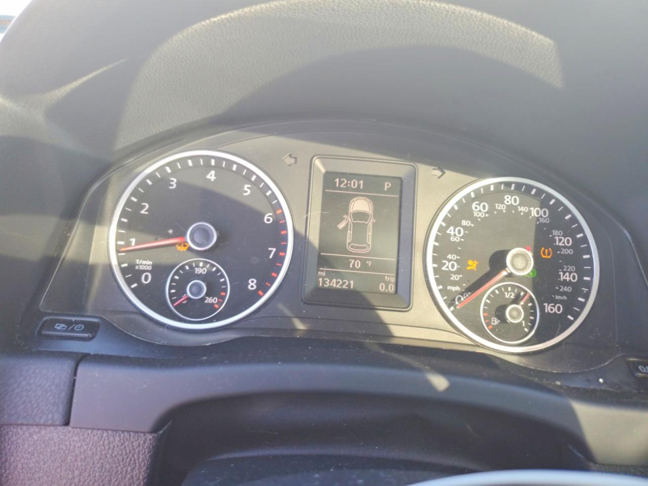 2016 VOLKSWAGEN TIGUAN S photo 9