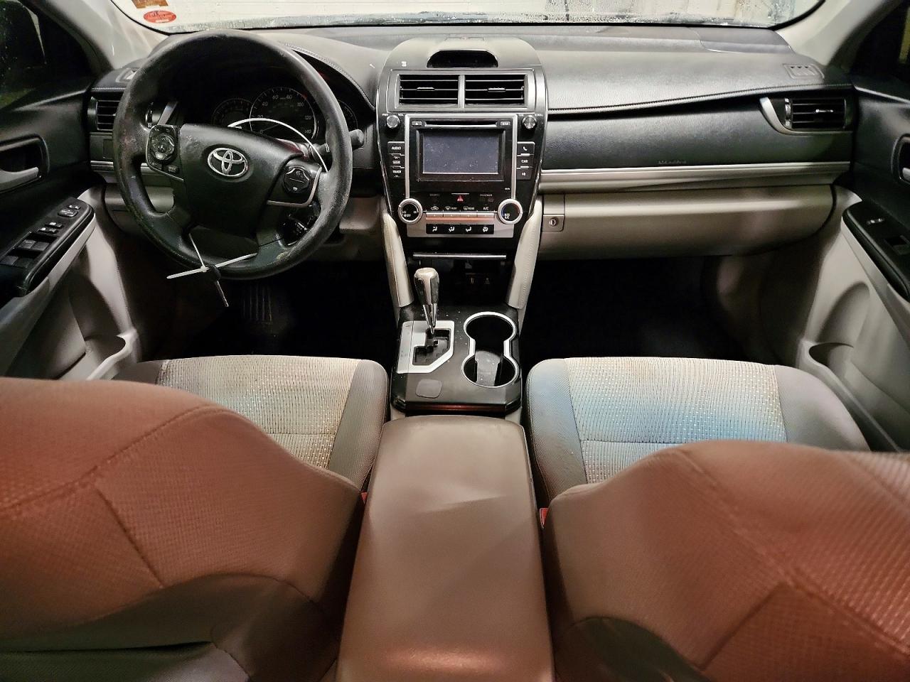 2013 TOYOTA CAMRY LE photo 8