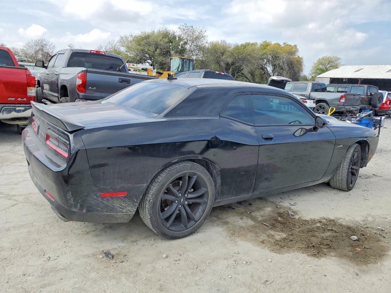 2023 DODGE CHALLENGER R/T photo 3