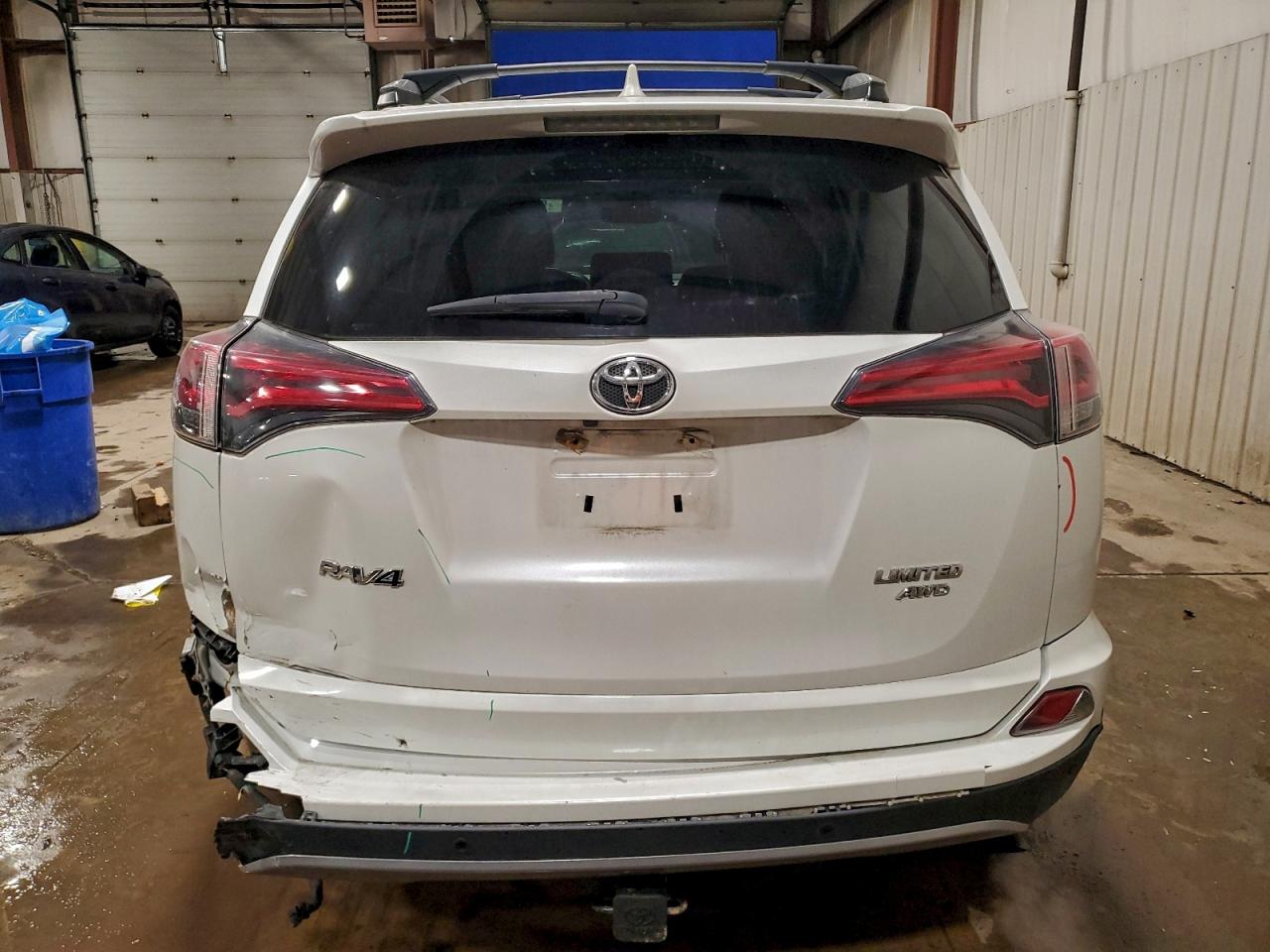 2017 TOYOTA RAV4 LIMITED photo 6