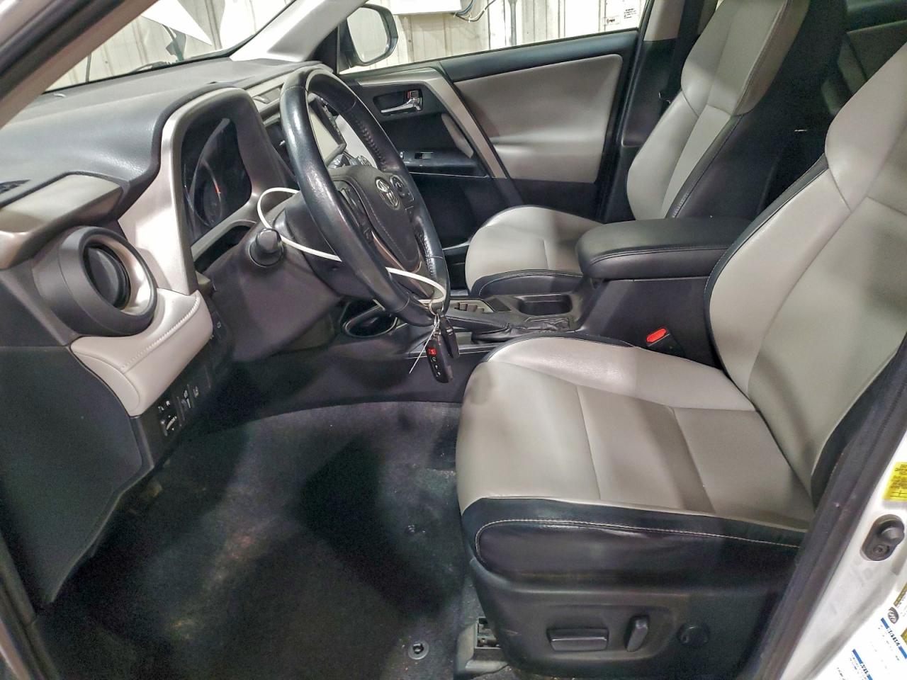 2017 TOYOTA RAV4 LIMITED photo 7