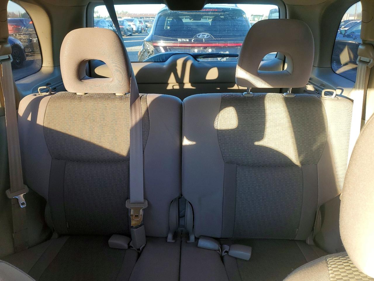 2004 TOYOTA RAV4 photo 19